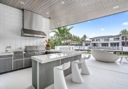NatureKast - Modern Outdoor Kitchen with Grill Sink and Bar